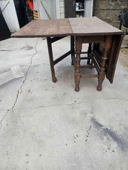Vintage English Oak Drop-Leaf Dining Table – Great Refinishing Project!