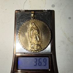 14 Yellow Gold Pendant 