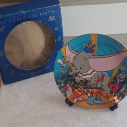 Disney Dumbo Picture Plate Decorative Circus Kenleys 8 1/4" Collector Plate Mint
