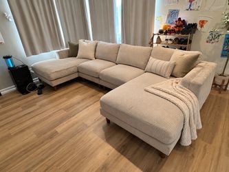 Im selling my sofa because I got a new one