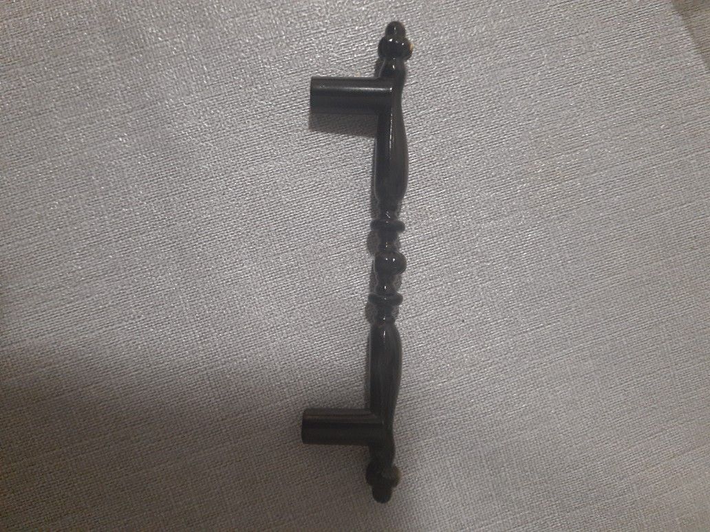 4 Cabinet Knobs