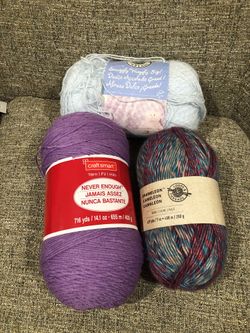 3 Of yarn 🧶. Please see all the pictures