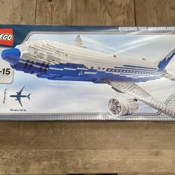 Brand New Boeing 787 Dreamliner Lego Set