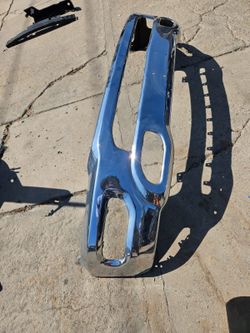 Dodge Ram 1500 front bumper Oem