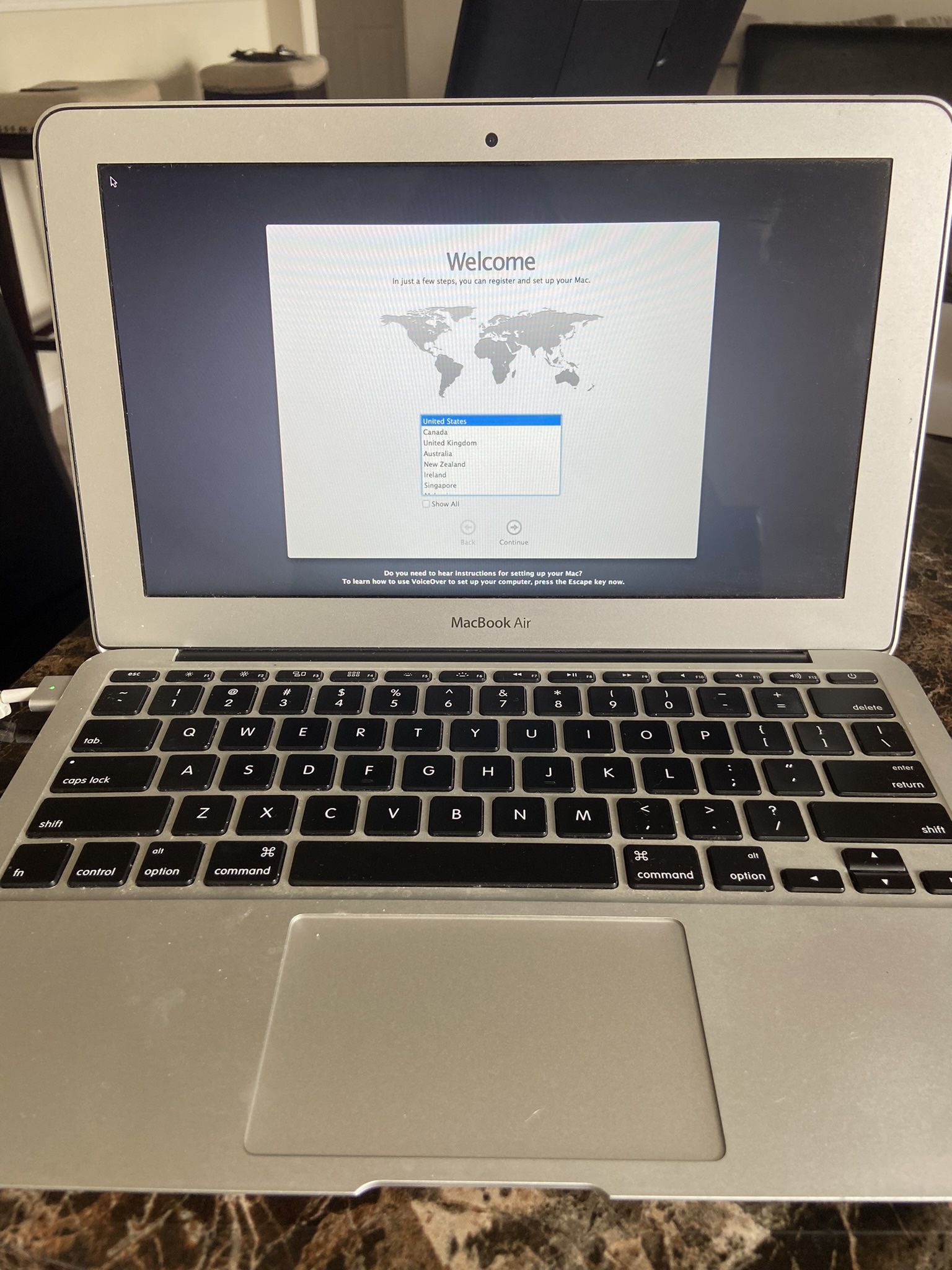 USED Apple MacBook Air 11.6" Laptop Model A1465 