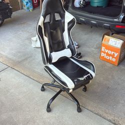 Gaming Chairs 