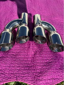 Dual 3.5 inch exhaust tips