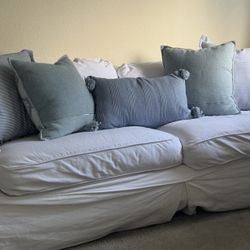 crate and barrel couch