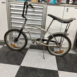 1976 Schwinn Scrambler-Vintage BMX Bicycle