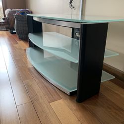 TV Stand (3 Glass panels)