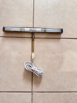 14 in. LED Picture Light, 200 Lumens,used in good condition