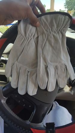 Gloves BRAND NEW !