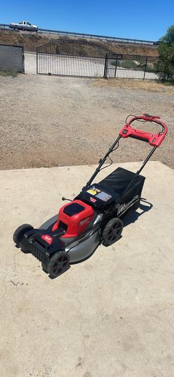 Milwaukee M18 FUEL Brushless Cordless 21 in. Walk Behind Dual Battery Self-Propelled Mower (Tool-Only)