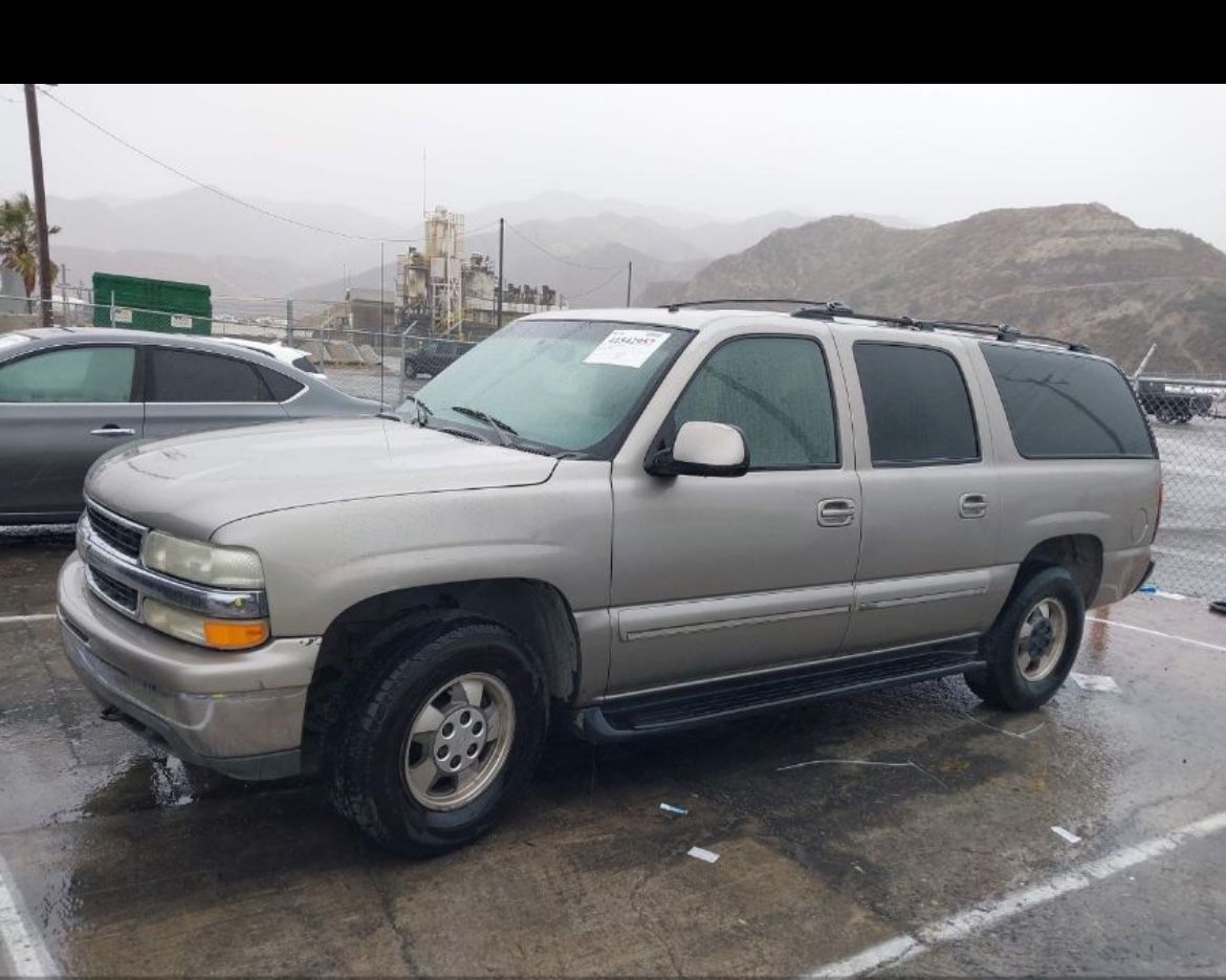 Chevrolet Suburban Part Out 