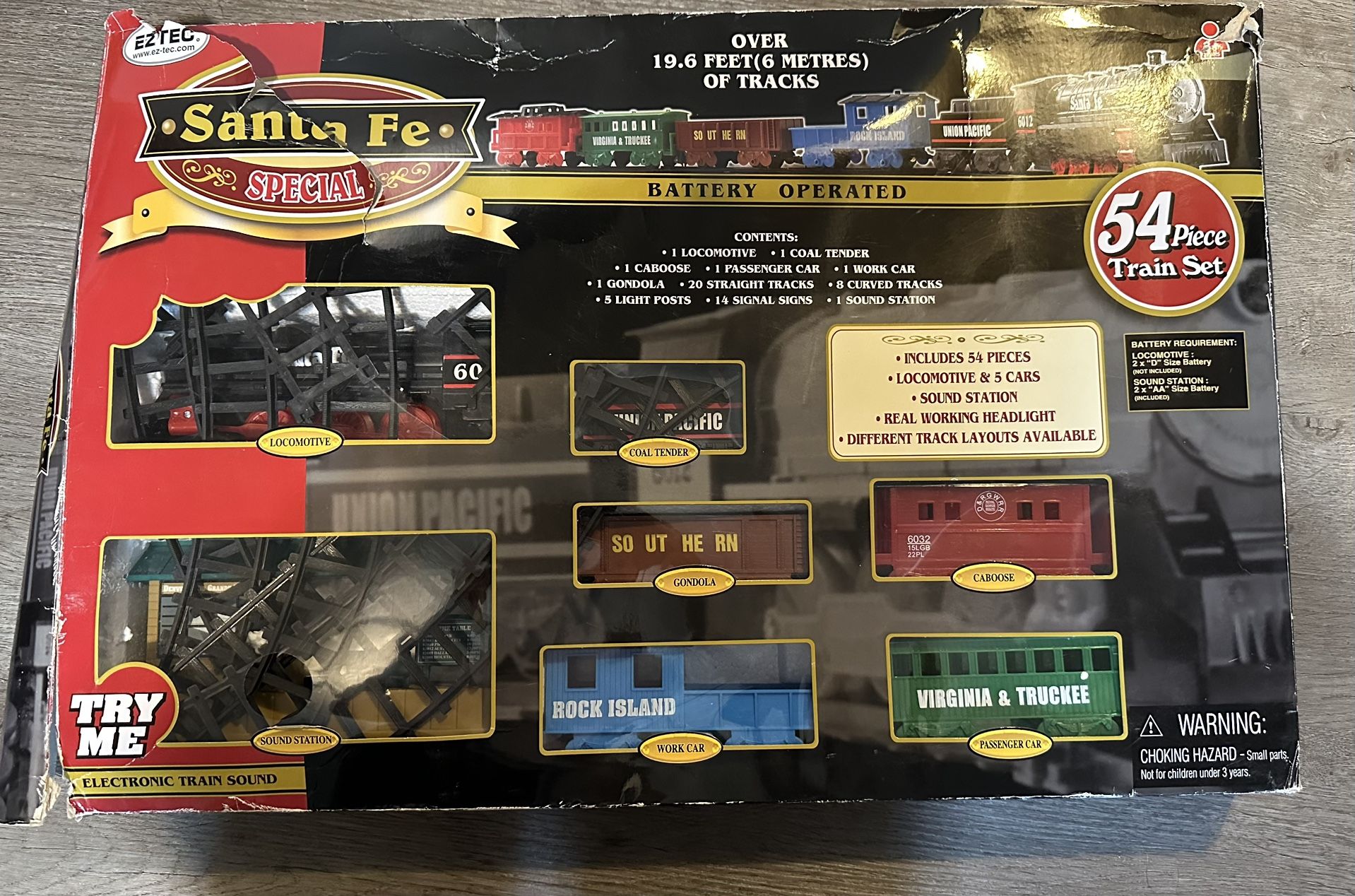 Ez Tec Santa Fe special 54 pc battery operated train set