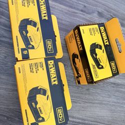 DEWALT 20V MAX Premium Lithium-Ion 5.0Ah Battery Pack