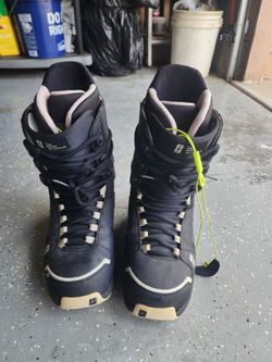 Forum Men's Size 11 Snowboard Boots 
