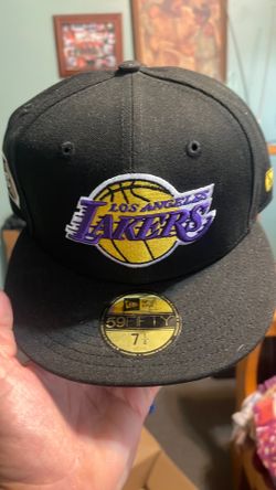 4 Fitted hats n 1 Fit hat