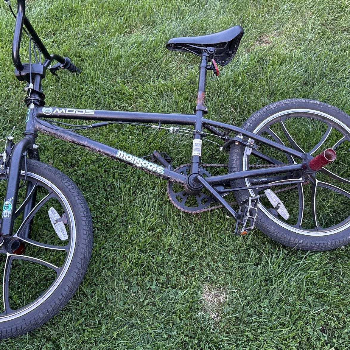 Mongoose BMX bike for Sale in Glenview, IL - OfferUp Mongoose BMX bike for Sale in Glenview, IL - OfferUp