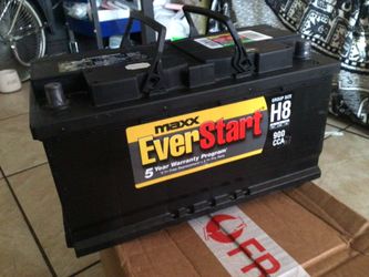 Maxx EverStart battery H8 (Like New)