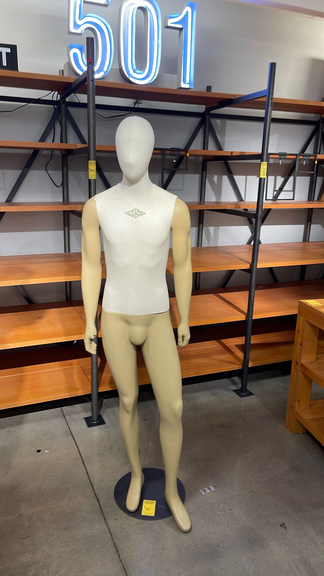 Male And Female Maniquin S