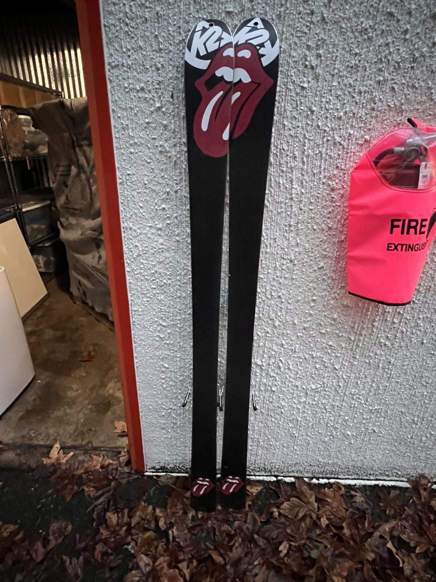 K2 Side Show Skis (Rolling Stones) for Sale in Seattle, WA K2 Side Show Skis (Rolling Stones) for Sale in Seattle, WA