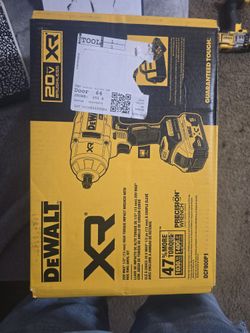 DeWALT 20V XR  1/2" HIGH TORQUE IMPACT SET DCF900P1 