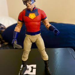 McFarlane DC Multiverse Peacemaker   7" Action Figure Suicide Squad w / Sword!