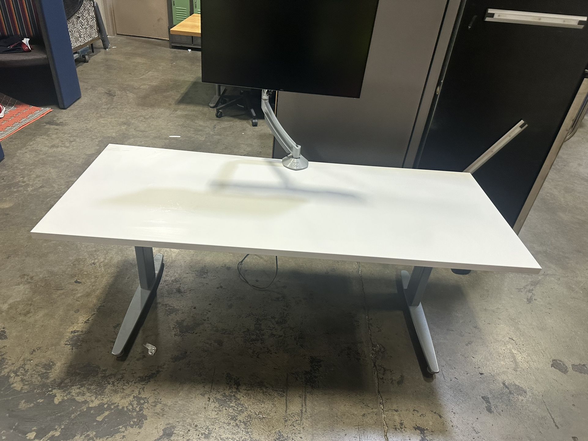 70x29 Electric Height Adjustable Table! We Also Have Ergonomic Chairs And Monitor Arms!