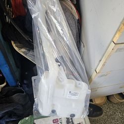 Ford Explorer 2016-2019 Windshield Washer Fluid Tank