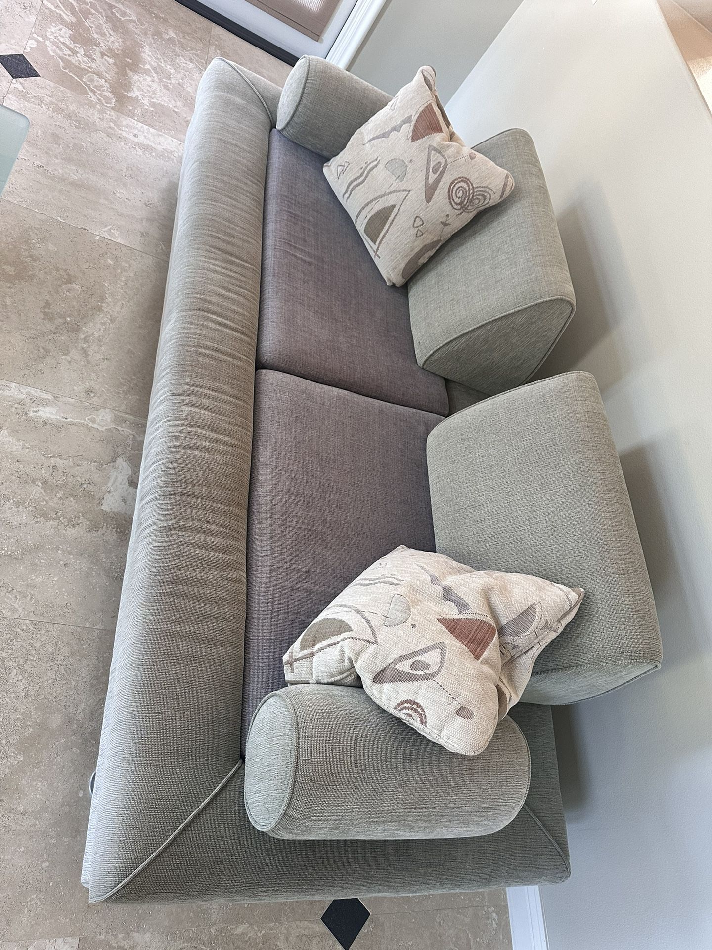 Seating Arrangement With Coffee Table