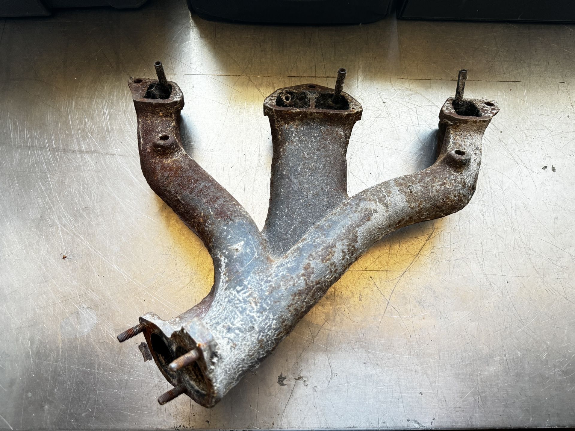 Datsun l20B Manifold Exhaust 
