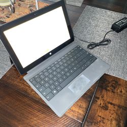 Microsoft Surface  10.6" Windows RT 64GB SSD 2GB Ram