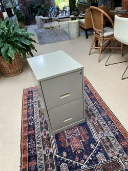 FREE File cabinet FREE