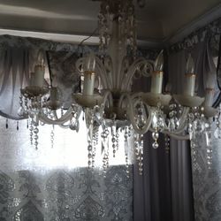 Chandelier Solo Por $200