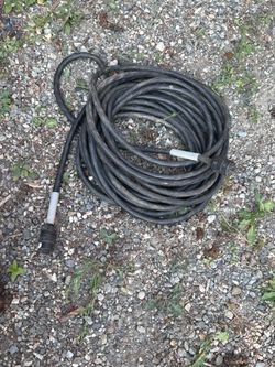 Heavy-duty outdoor extension cord