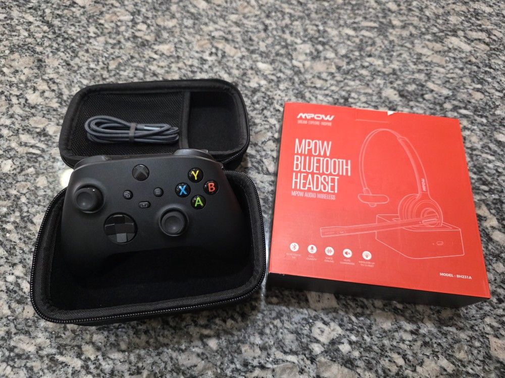 New Xbox X S One Carbon Black Controller + Battery Pak + Bluetooth Headset