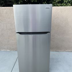 Frigidaire Refrigerator Stainless Steel 18cu Ft 30x30x66🚨👍3 MONTHS WARRANTY