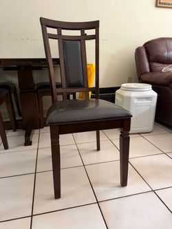 Set of 4 Dining Chairs – Dark Wood with Faux Leather Seats