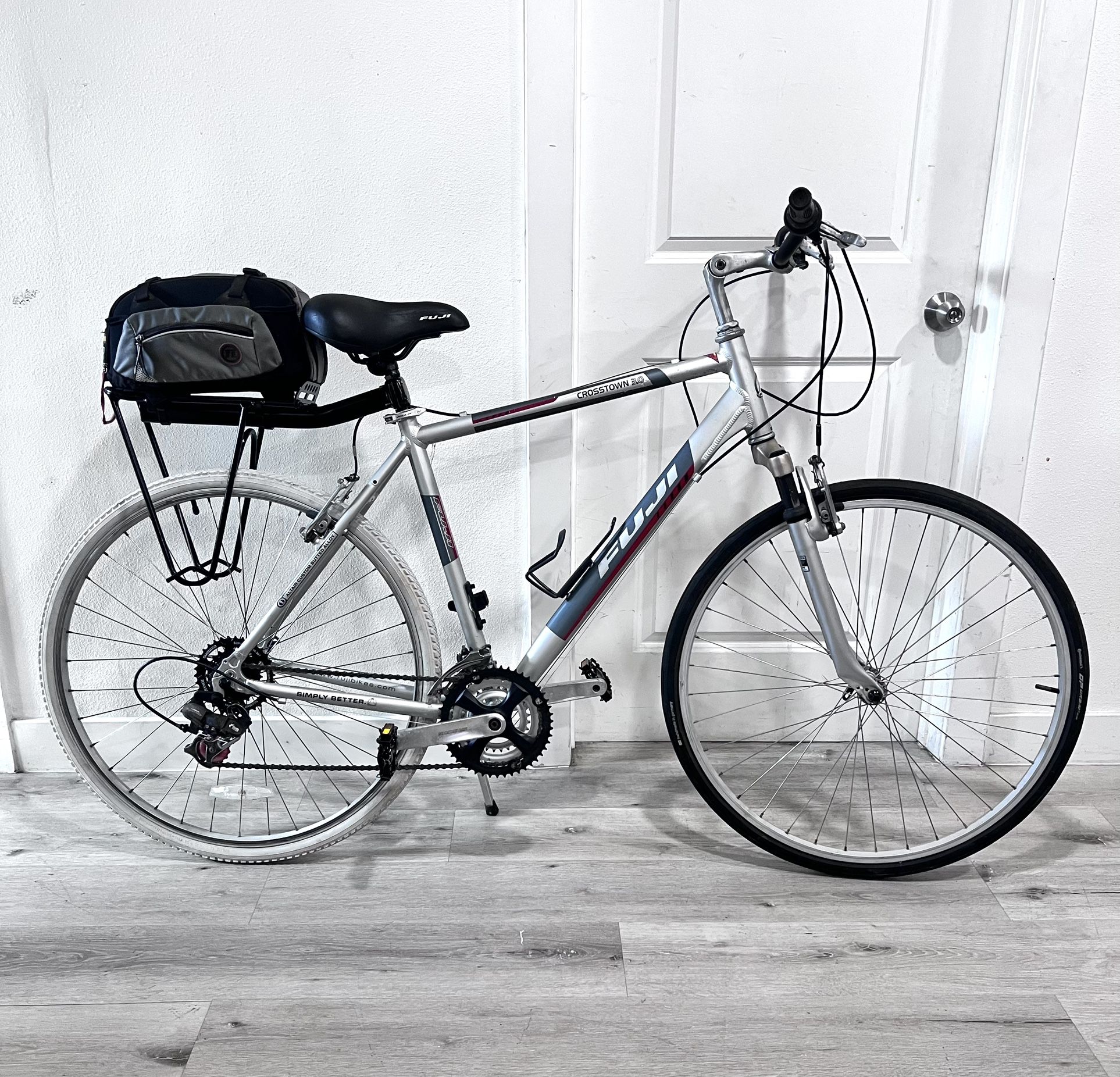 Fuji Hybrid bike (L)