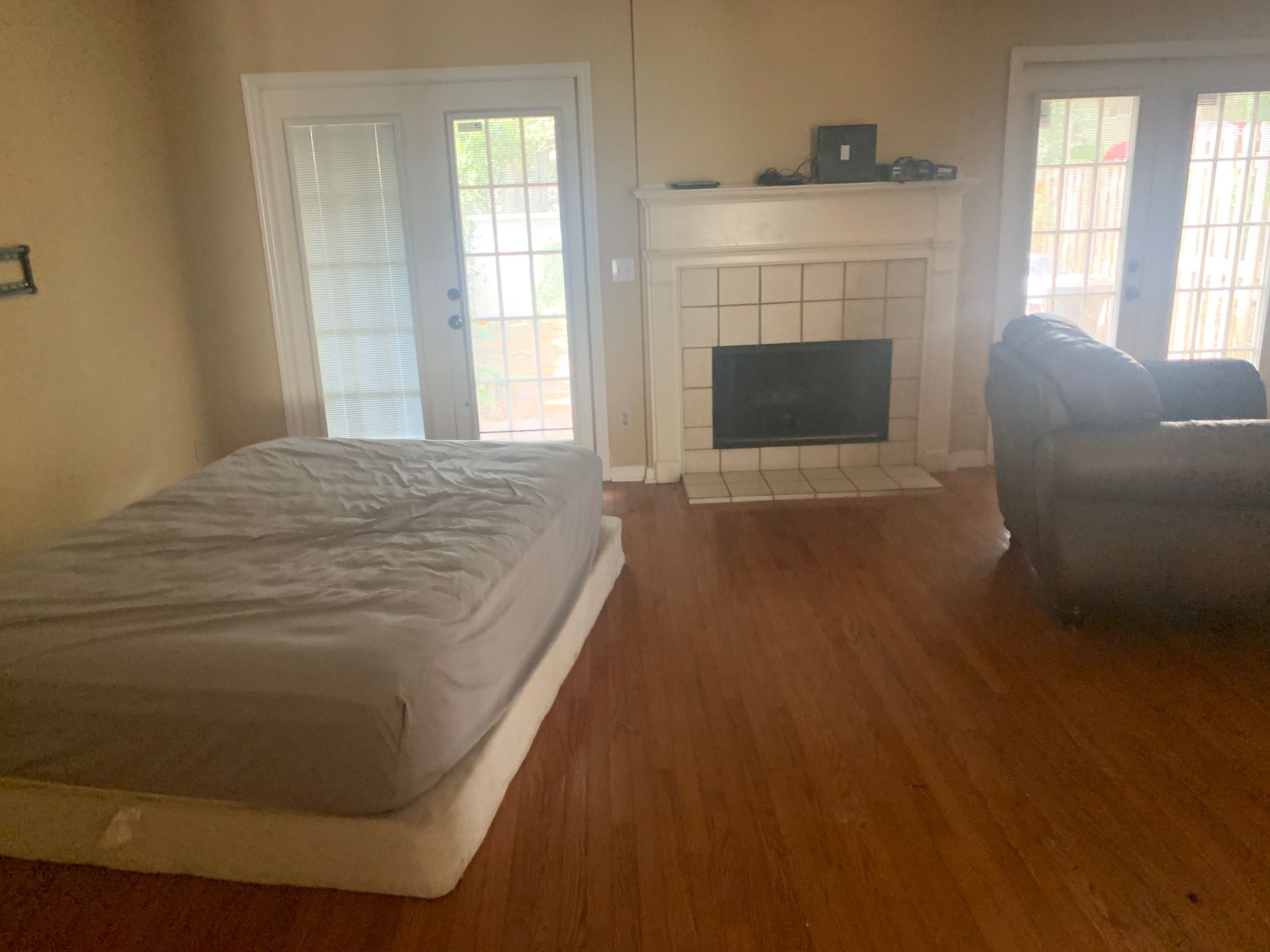 Queen mattress & Box spring