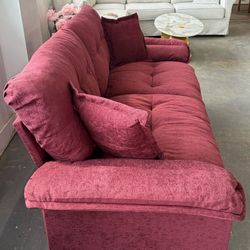 Modern 84" Chenille Loveseat Sofa, Ultra-Comfy Upholstered Couch with 2 Pillows for Apartment, Living Room, Bedroom, or Home Office​​ (Red) 💰250$  De