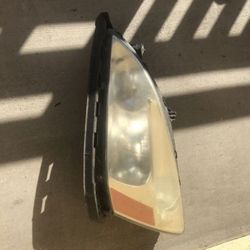 (Left) Driver Side Honda Accord 2003-2005 head light (READ DESCRIPTION)