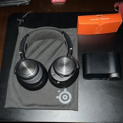 SteelSeries Artic Nova Pro Wireless Headset