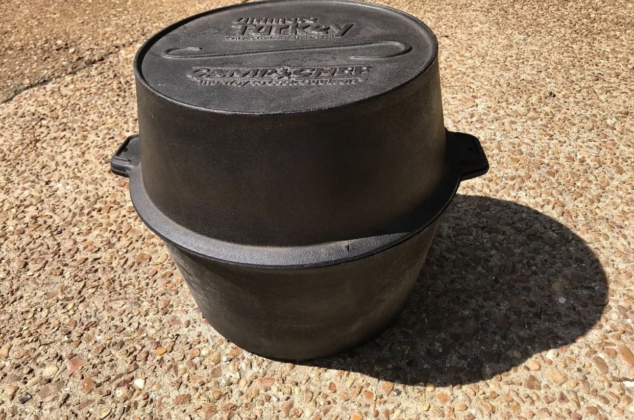 7qt Cast Iron Dutch Oven (various Colors) for Sale in Baltimore, MD -  OfferUp