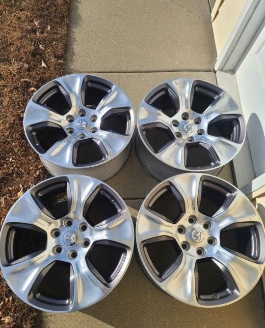 🔥 20" Polished Ram/Chevy/GMC Wheels | 6-Lug | Great Condition