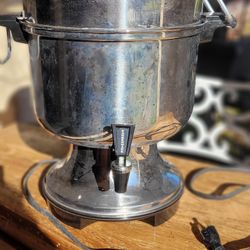 Farberware L1360 Stainless Steel 12-36 Cups Automatic Coffee Urn