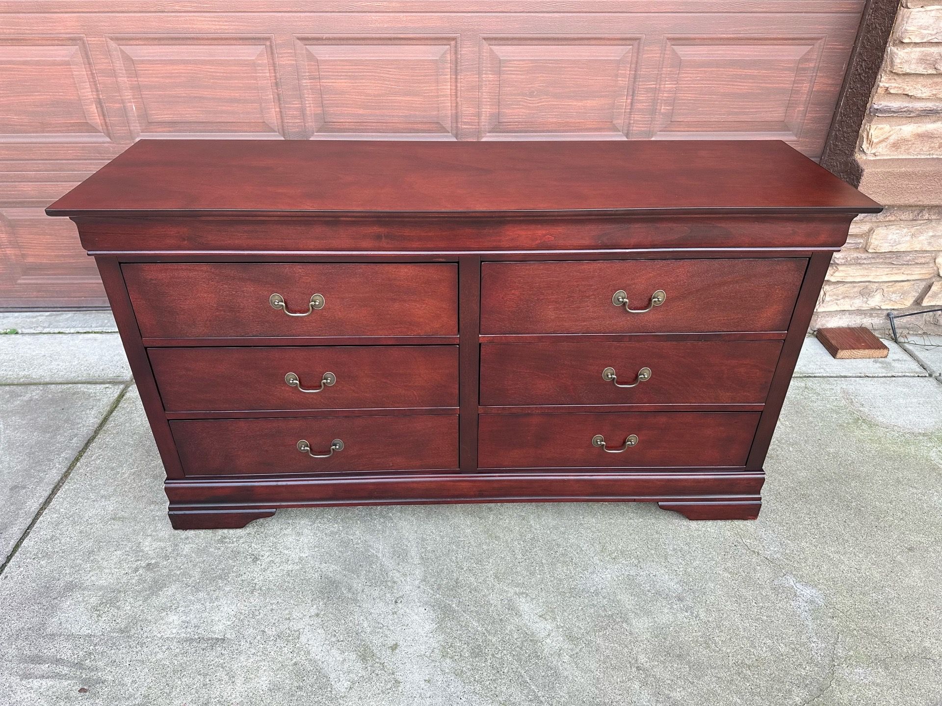 Solid Wood 6 Drawer Dresser