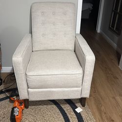 BEAUTIFUL ACCENT CHAIR