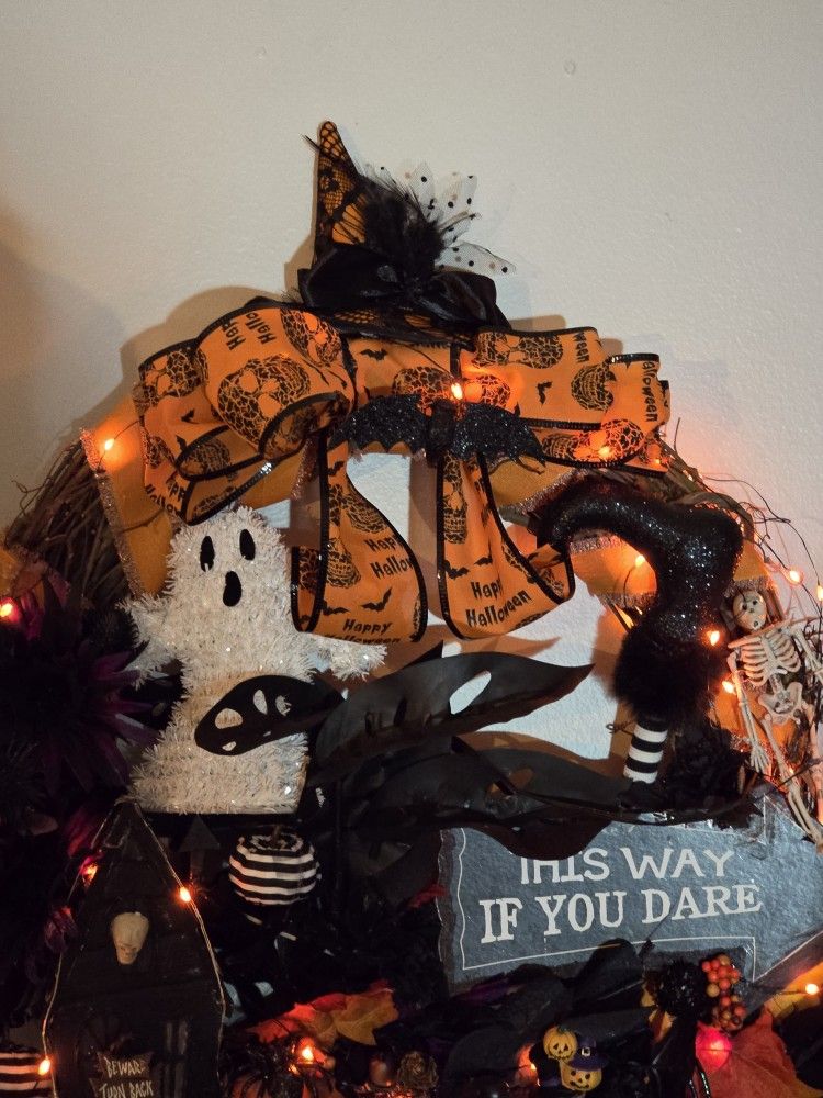 Lighted Halloween Wreaths